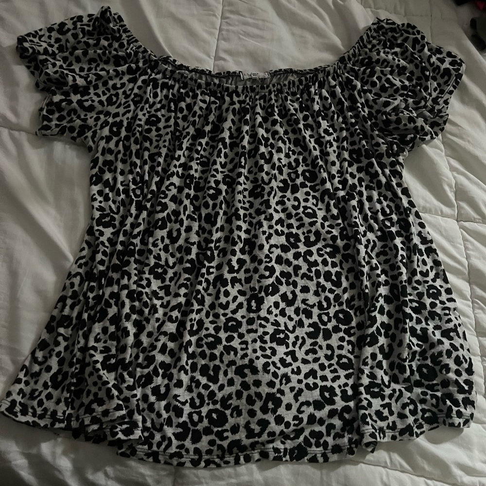 Socialite women's top